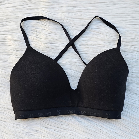 Victoria's Secret Other - Victoria's Secret T-Shirt Lightly Lined Wireless Bra Size 32D